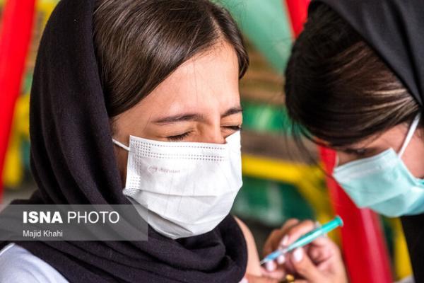 انجام واکسیناسیون دانش آموزان 12 تا 18 سال به صورت جهادی در انجام واکسیناسیون دانش آموزان 12 تا 18 سال به صورت جهادی در لرستان